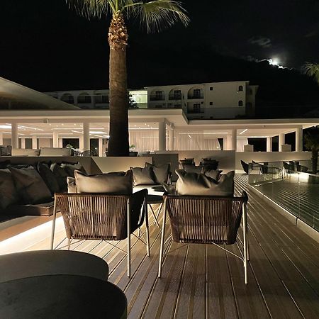 Akrathos Beach Hotel Ouranoupoli Exterior photo