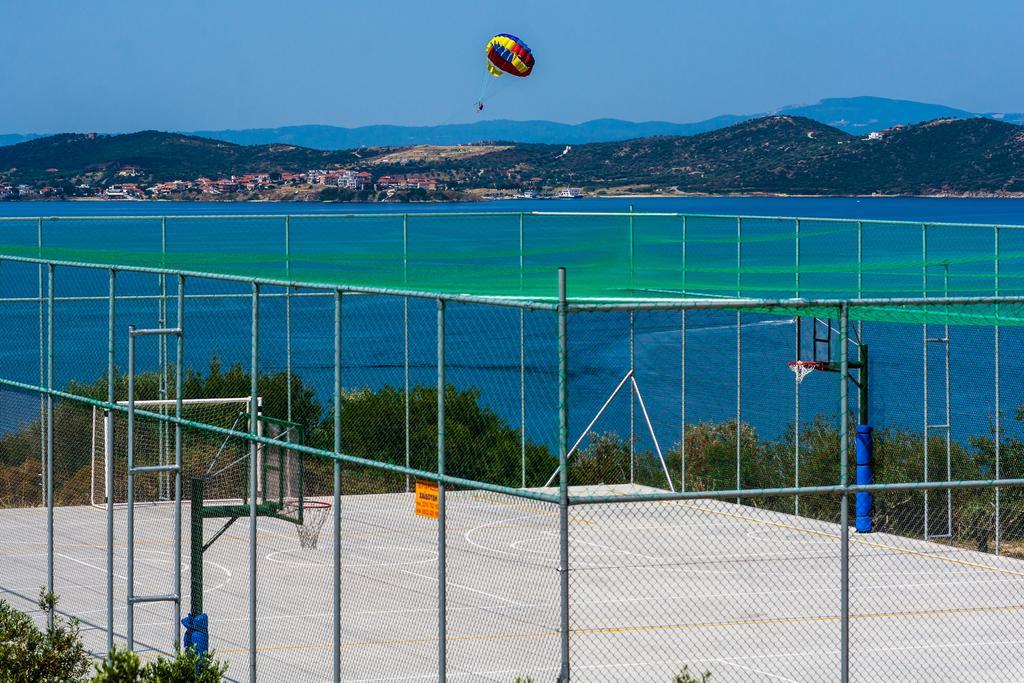 Akrathos Beach Hotel Ouranoupoli Exterior photo