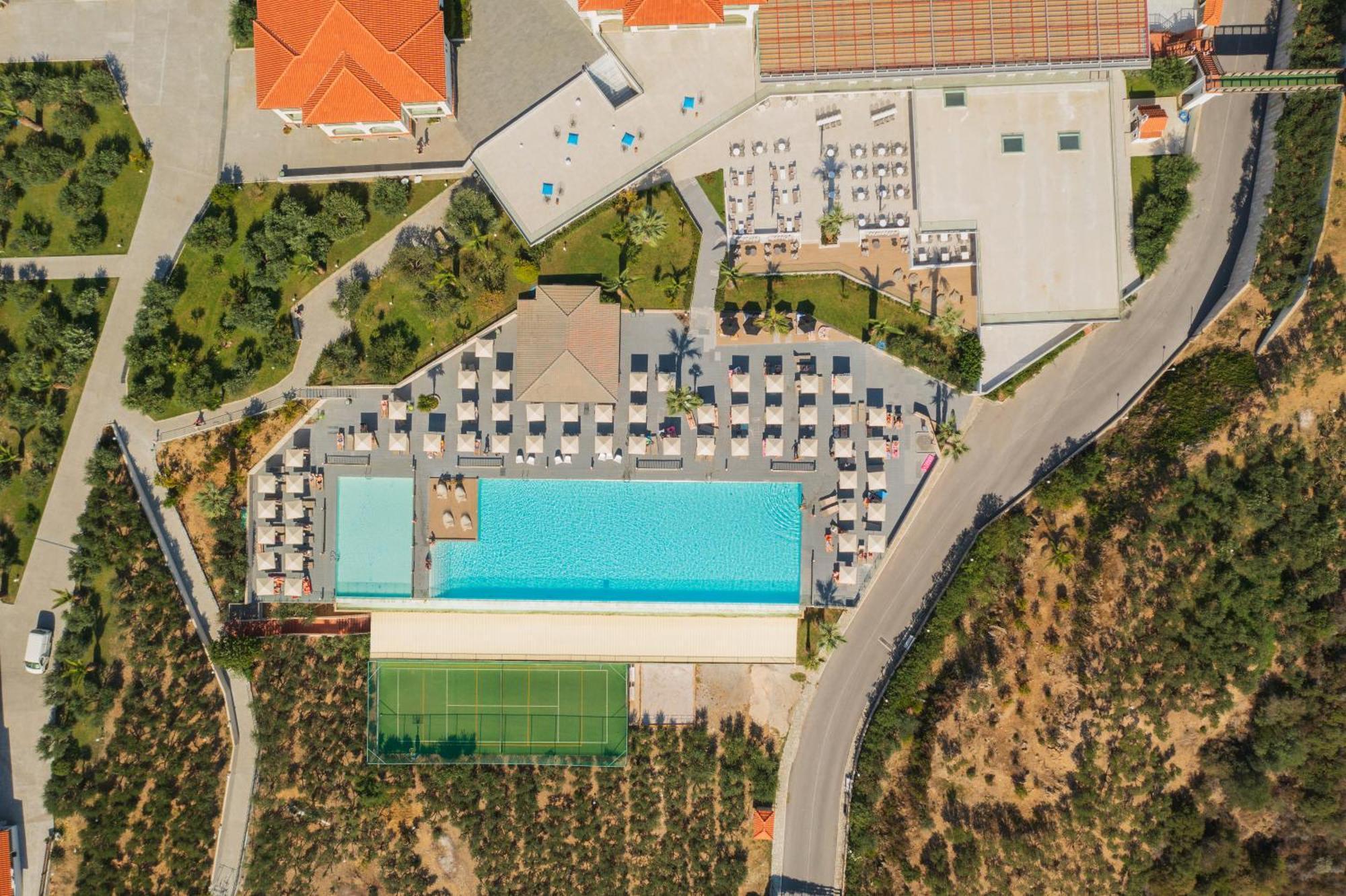 Akrathos Beach Hotel Ouranoupoli Exterior photo