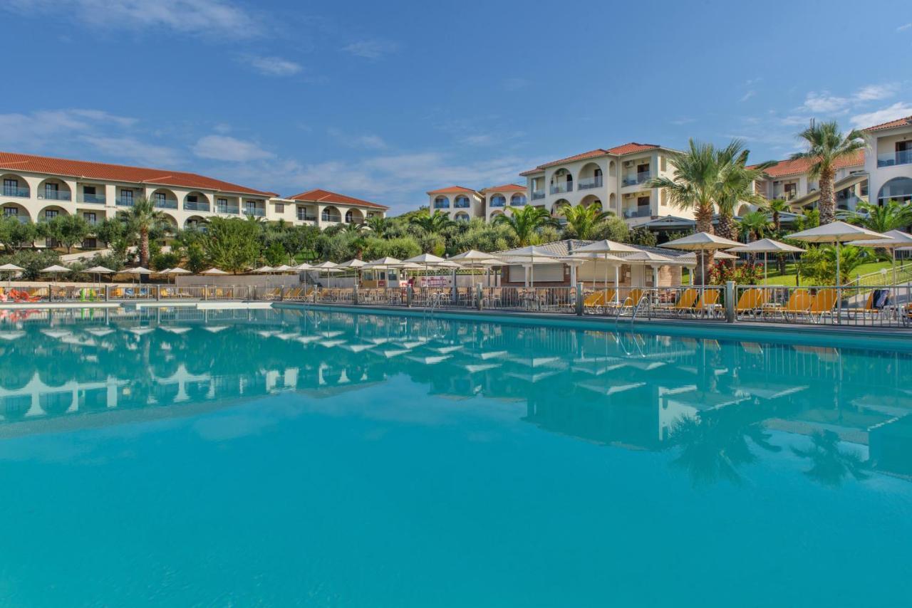 Akrathos Beach Hotel Ouranoupoli Exterior photo
