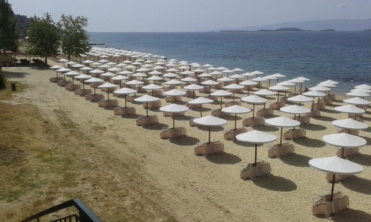 Akrathos Beach Hotel Ouranoupoli Exterior photo