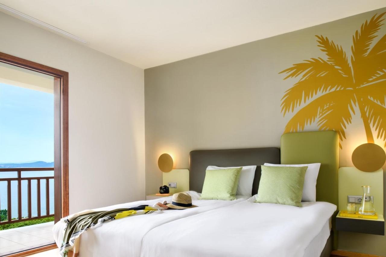 Akrathos Beach Hotel Ouranoupoli Exterior photo